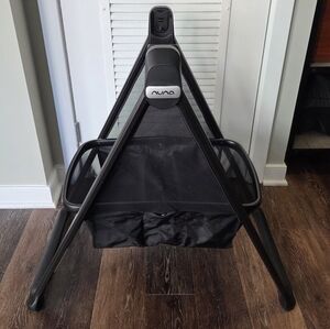 Nuna SWIV & TRIV Series Bassinet Stand